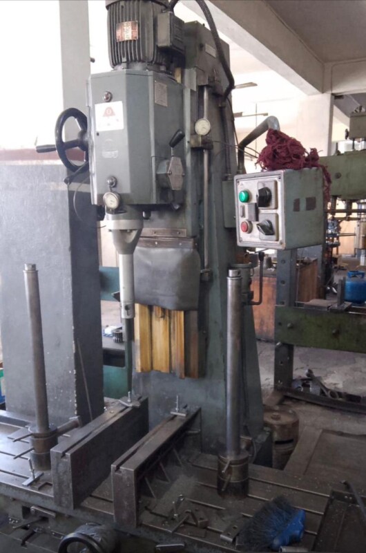 #620 Broqueadora de Cilindro de Coluna IMC Chinelatto (usada)